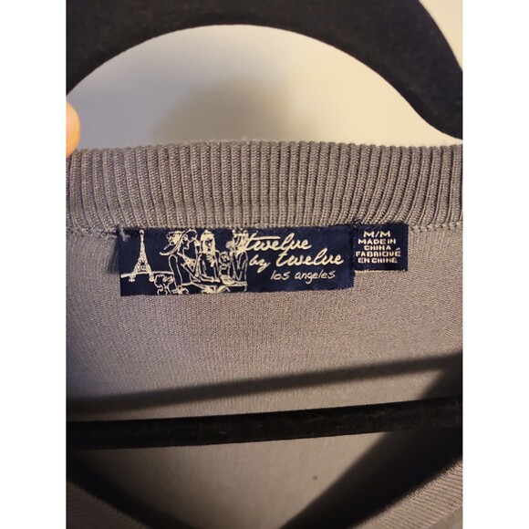 Twelve LA Grey Cardigan Sweater Sz M Fitted V-neck  Flower Embellished - Picture 5 of 7